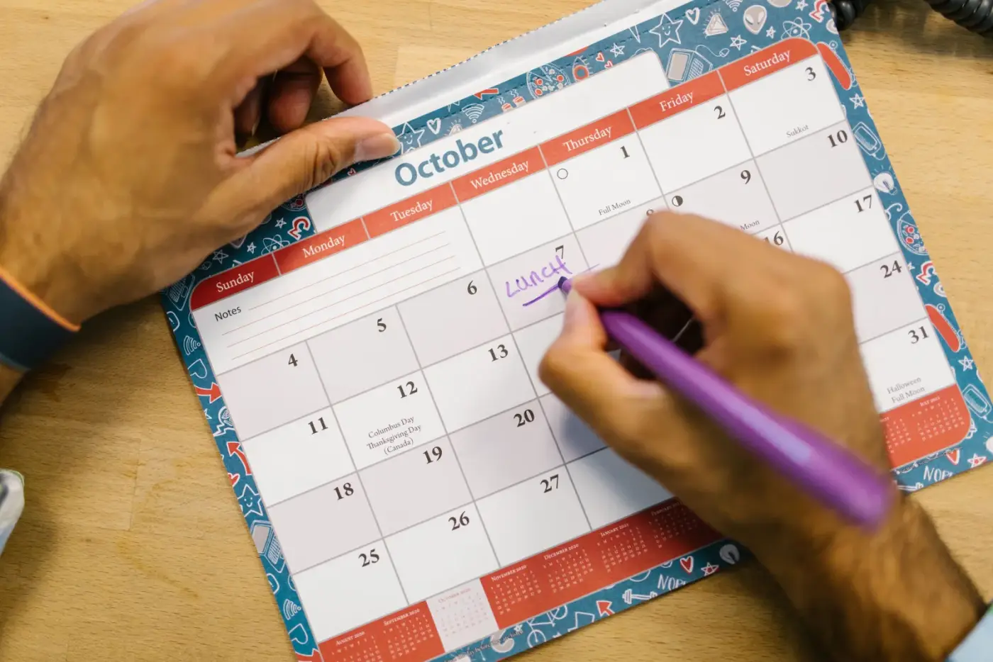 Appointment calendar with confirmed and cancelled slots